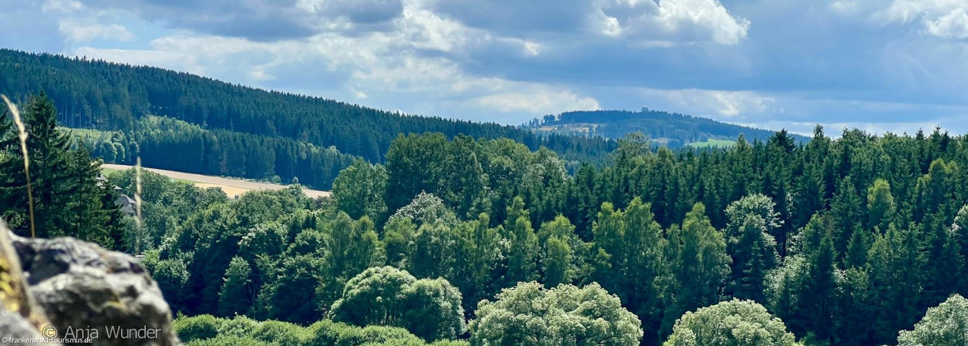 Blick auf den Frankenwald und Döbraberg