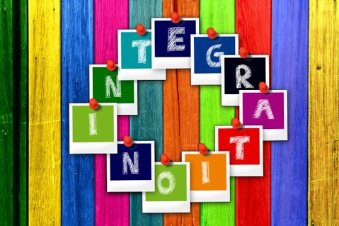 Integration ausgeschrieben in bunten Farben